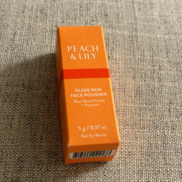 Peach & Lily Glass Skin Face Polisher Mini NWT NEW IN BOX - Picture 2 of 2